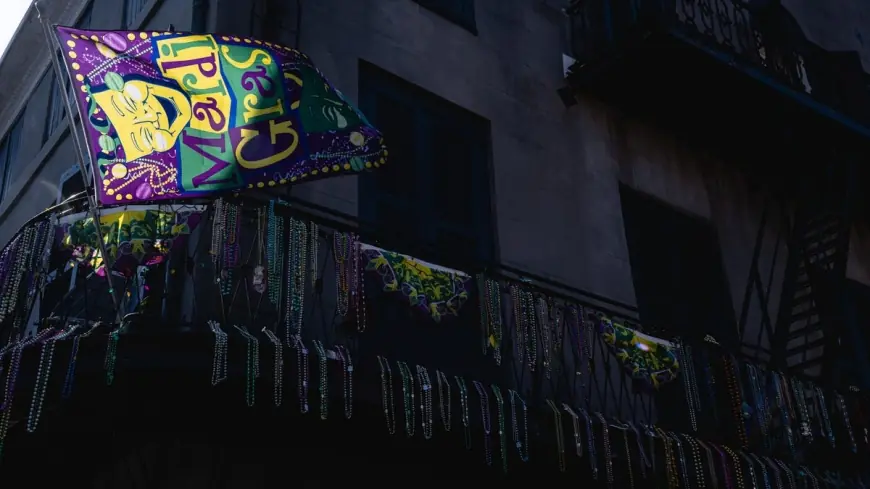 fat tuesday 2026: New Orleans and Gulf Coast Mark Final Day of Carnival with Parades, Costumes and Throws