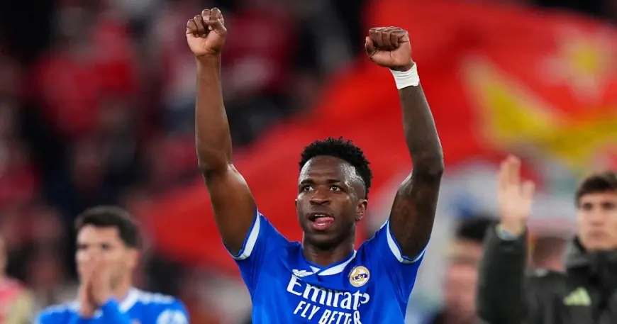 benfica - real madrid: Vinicius winner as tie halted over alleged racist abuse