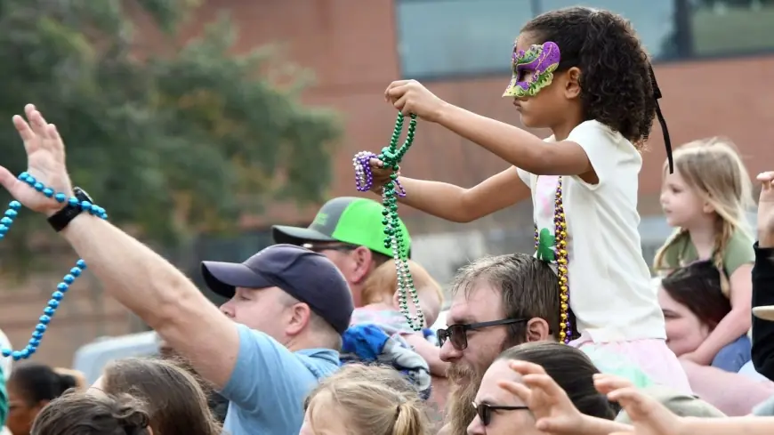 New Orleans revels on fat tuesday as Carnival season reaches a raucous finale