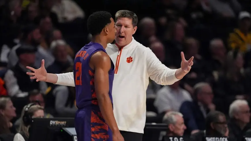 clemson vs wake forest: Wake Forest Pulls Away in 85-77 Win as Tablet Outage Draws Attention