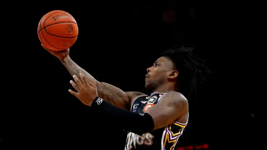 new zealand breakers get major late-season boost as Mennenga and Lopez cleared to play