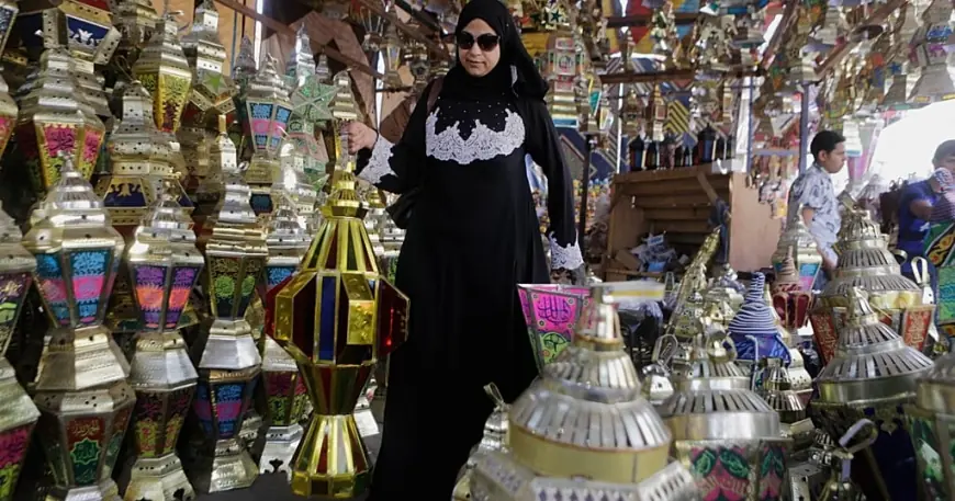From feasts to frugality: Egyptians reshape ramadan customs amid price pressures
