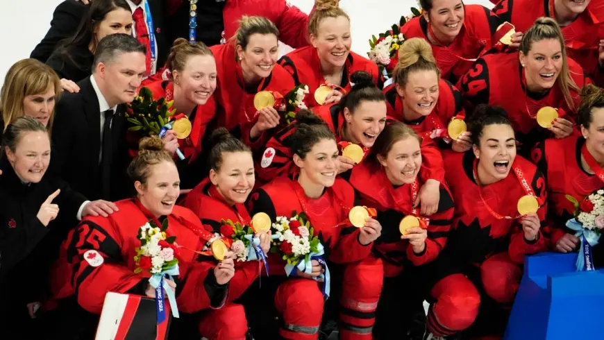 womens hockey usa and Canada: Rivalry Boils Over at Milano Cortina