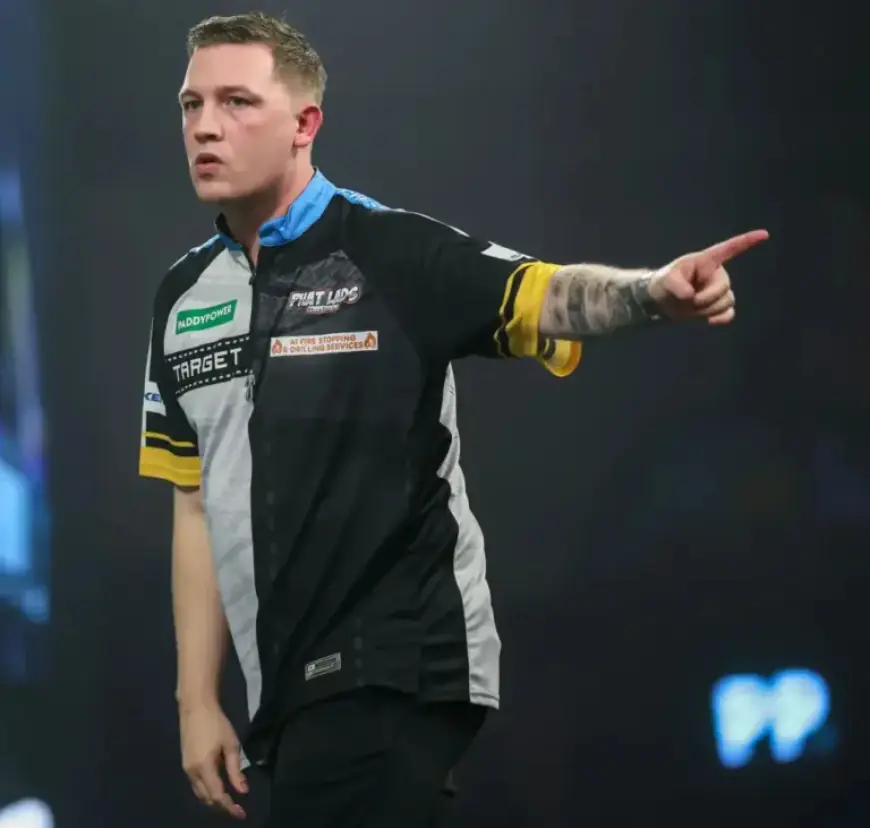 Hollywood Fever Sweeps Wigan