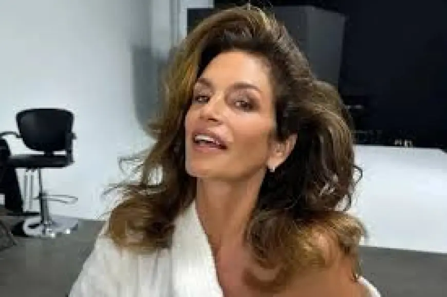 Cindy Crawford at 60: How a Steady Wardrobe and Brand Thinking Turned a Supermodel into a Timeless Style Icon
