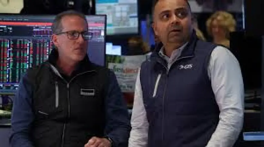 Djia slump and djia indicators show AI, oil pressures hitting markets