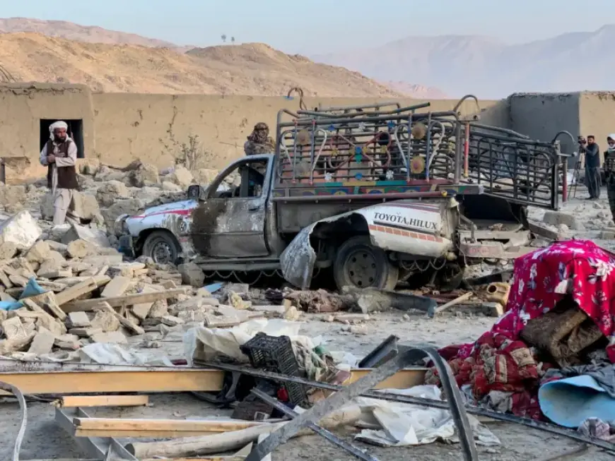 Pakistan Strikes in Afghanistan, Inflicting Dozens of Casualties