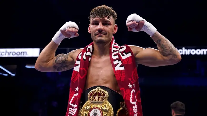 Leigh Wood outpoints Josh Warrington in muted Nottingham rematch