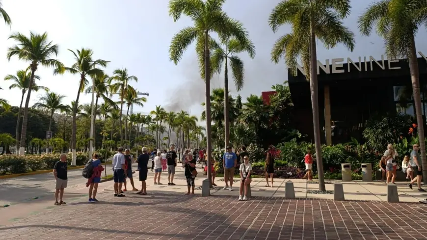 Puerto Vallarta Airport warnings amplify disruption for travelers, hotels and bus lines