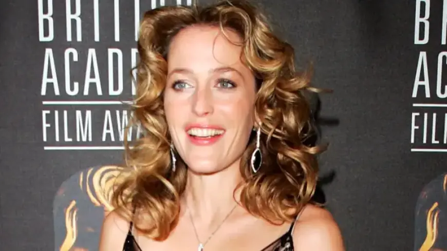Gillian Anderson’s Gothic Glamour at BAFTA Remains Timeless