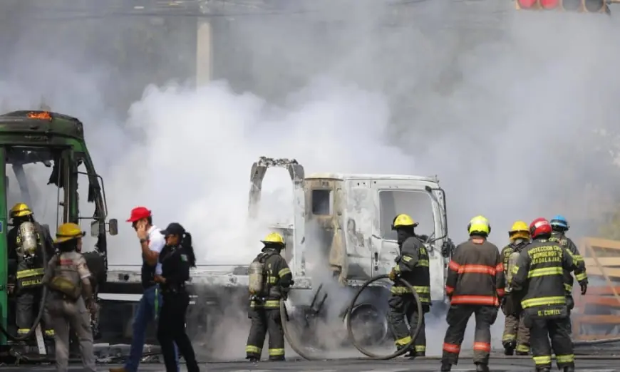Puerto Vallarta and Guadalajara flights disrupted after leader’s death