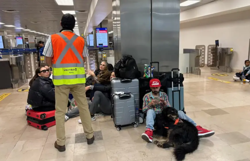 Puerto Vallarta Airport Closed: Flights Canceled, Tourists Trapped as Cartel Violence Shuts Down Operations
