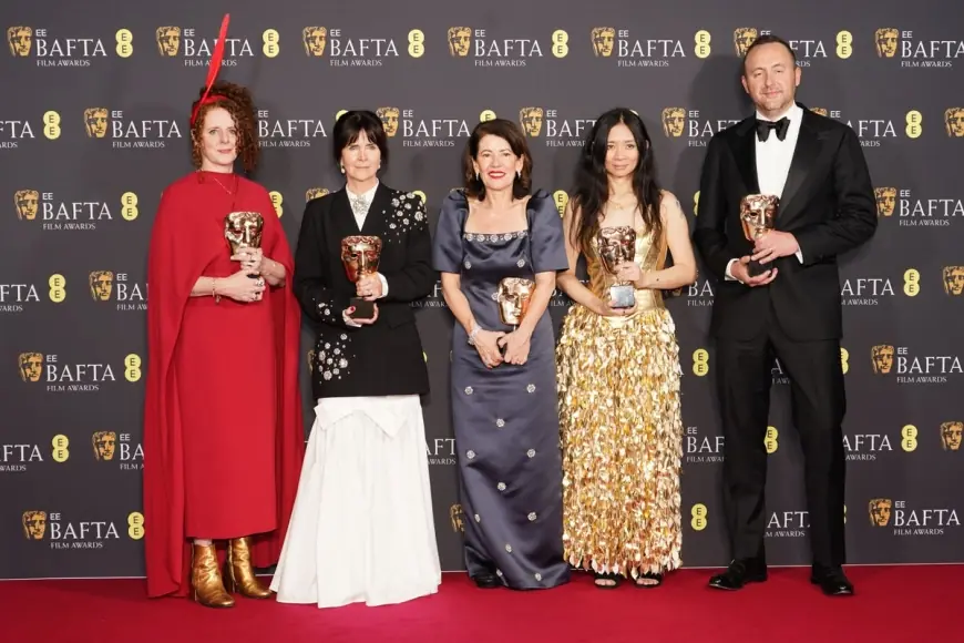 ‘I share this with my daughter’: Jessie Buckley wins best actress at 2026 Baftas