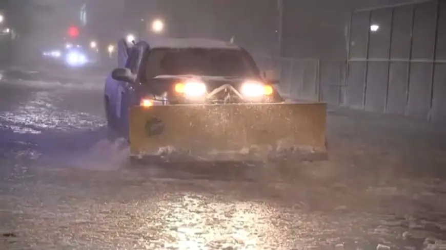 Wgal: Rare blizzard warning keeps Philadelphia region under heavy snow and high winds