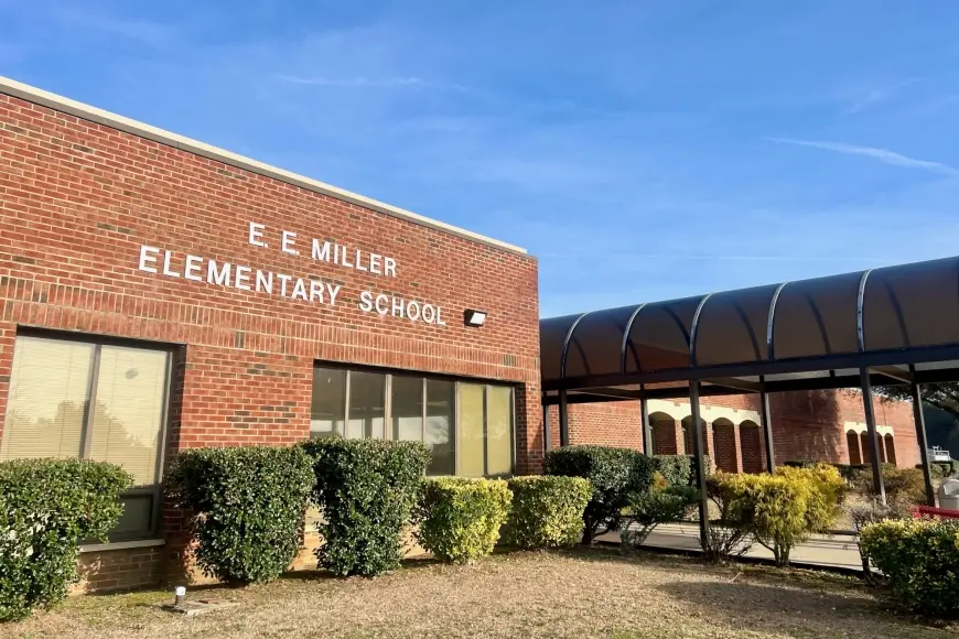 School Closures Spark Parent Backlash After Board Ends Year-Round Calendar at E.E. Miller