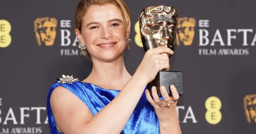 Emma Stone and Irish hopes as Jessie Buckley triumphs at the BAFTAs