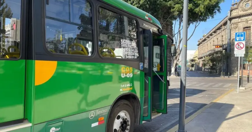 Jalisco commuters hit first as phased public-transport restart begins after blockades and armed clashes
