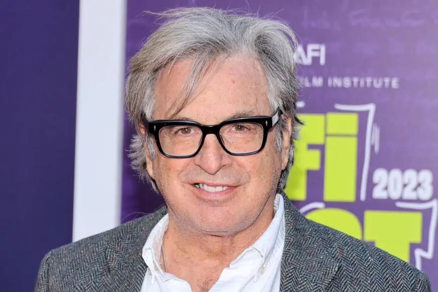 Robert Carradine, Revenge of the Nerds and Lizzie McGuire actor, dies aged 71