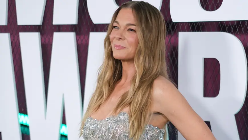 Leann Rimes' Coyote Ugly Re‑Creation Gives Suburban Millennial Moms a Collective Throwback Moment
