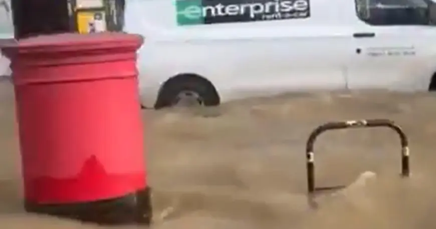Caledonian Road turned into river after 30in water main burst as crews rush to contain flooding