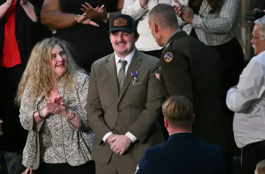 Purple Heart Awarded to Injured Guardsman at State of the Union