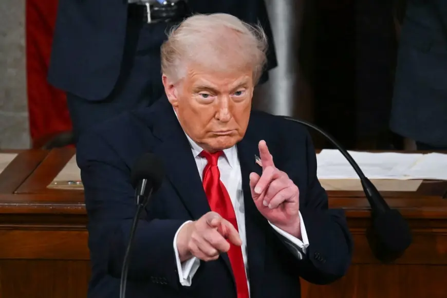 Trump turns longest State Of The Union into awards show and offers Americans thin gruel