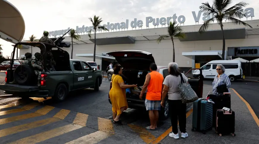 Mexico right now: Security fallout in the west, travel disruptions easing, and a major workweek vote