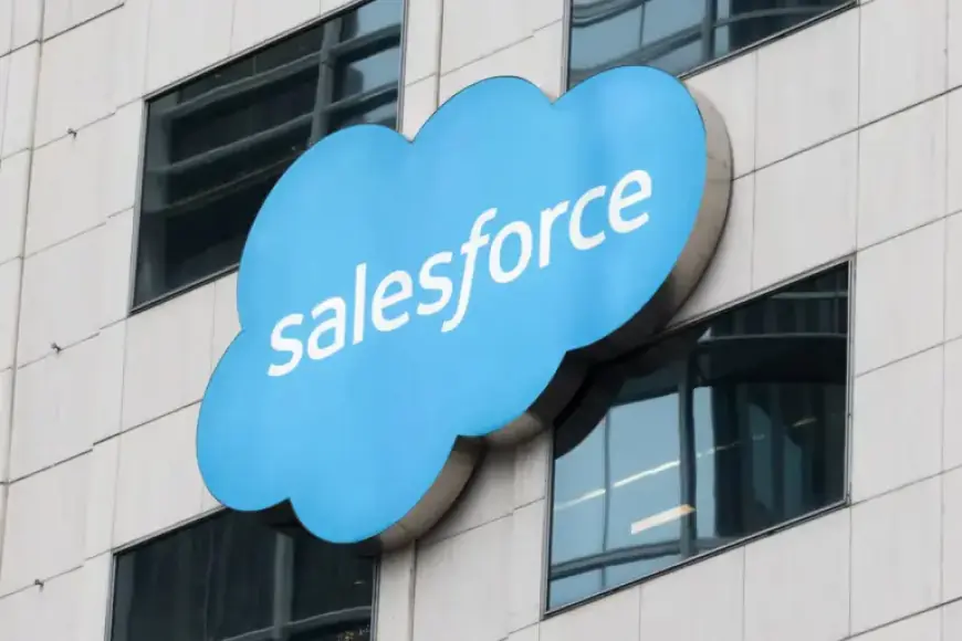 Salesforce Projects Quarterly Revenue Surpassing Estimates