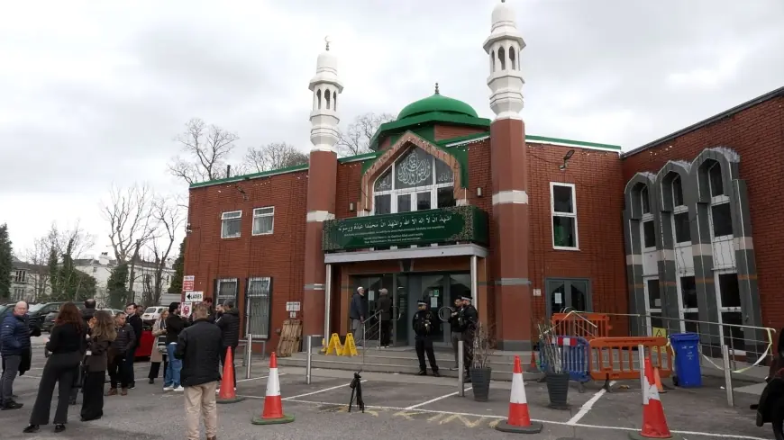 Man arrested after axe and knife carried into Manchester Mosque during prayers