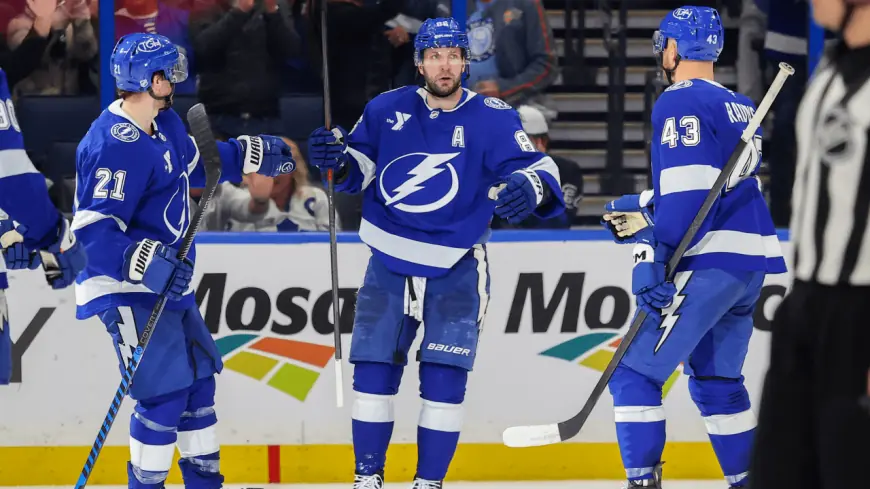 Nhl Scores: Lightning stay hot, top Toronto 4-2 for sixth straight win
