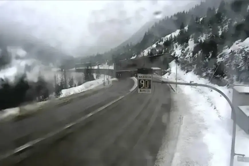 Weather Warnings Issued for Four B.C. Interior Highways Amid Heavy Snow and Winds