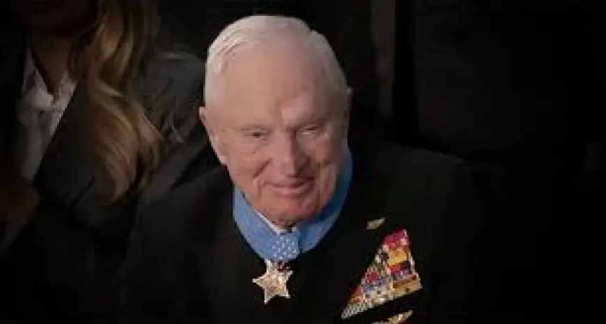 Chief Warrant Officer 5 Eric Slover and 100-Year-Old Royce Williams Win Medals of Honor at State of the Union