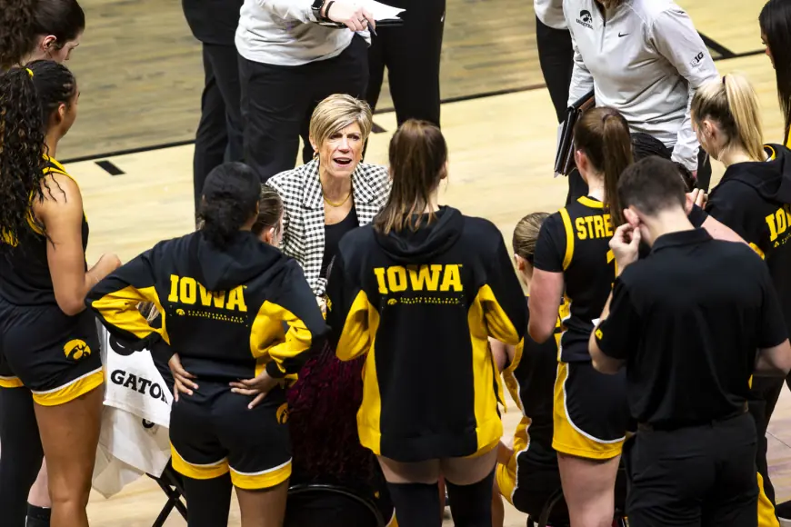 Illinois Vs Iowa: Hawkeyes Host Young Illini in High-Stakes Big Ten Clash at Carver-Hawkeye Arena