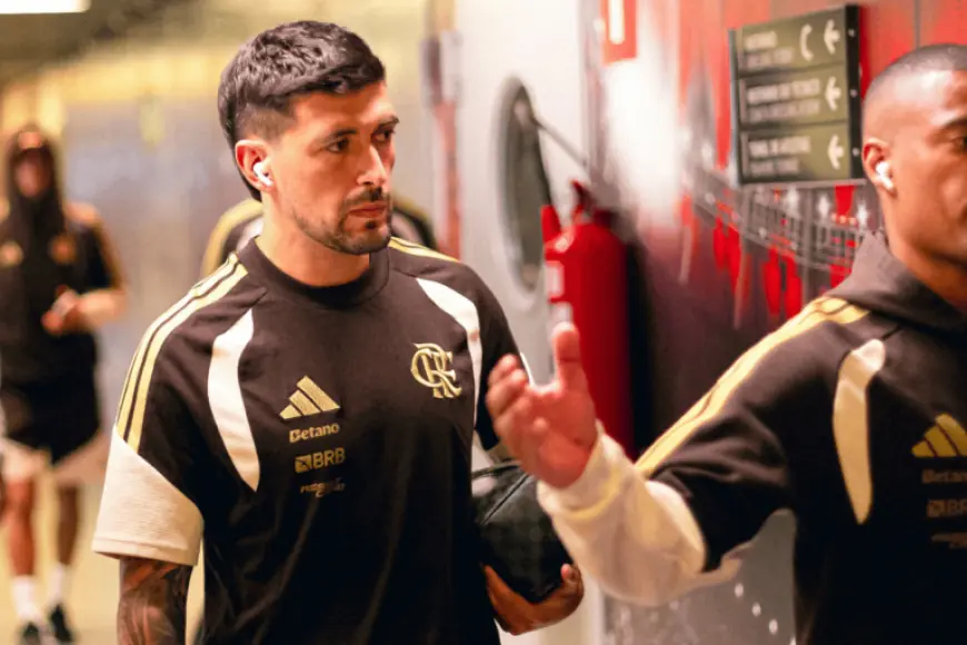 Flamengo Unveils Lineup for Recopa Clash with Paquetá on the Bench