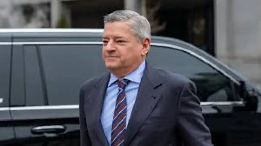 Netflix Stock Tumbles as Paramount Emerges Victorious in Warner Bros. Discovery Bidding; Netflix Backs Out, Paving Way for an Ellison Takeover