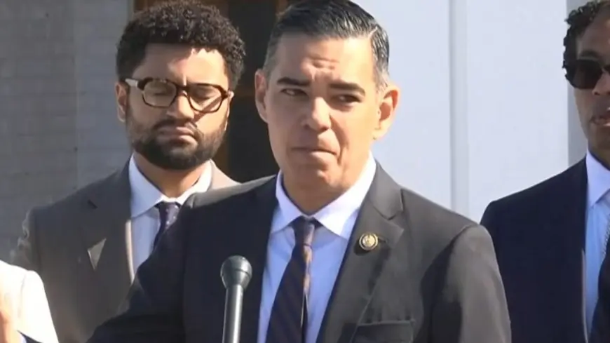 How Ghislaine Maxwell brought Bill Clinton into Epstein's orbit