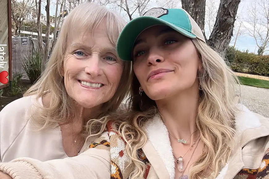 Paris Jackson Smiles Next to Mom Debbie Rowe in Rare Family Photos