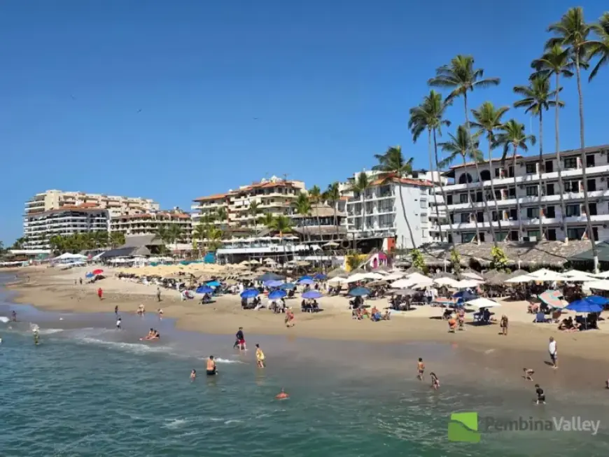 Airlines Stranded Travelers in Puerto Vallarta, Says Pembina Valley Resident