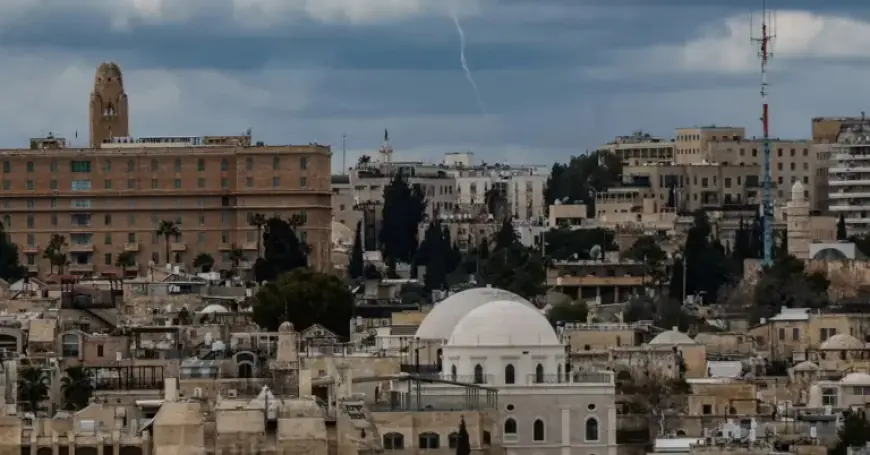 US and Israel Strikes on Iran Prompt Airline Flight Cancellations