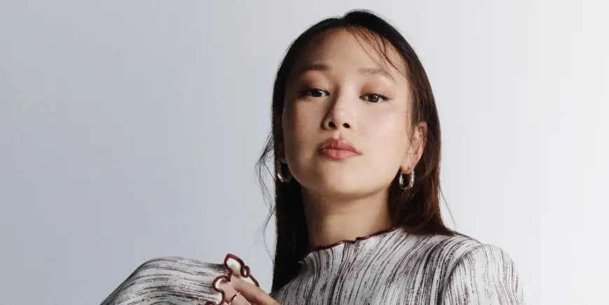 Who Is The New Lady Whistledown In The Books: Bridgerton’s Season 4 Shifts Francesca and Introduces Sophie Baek