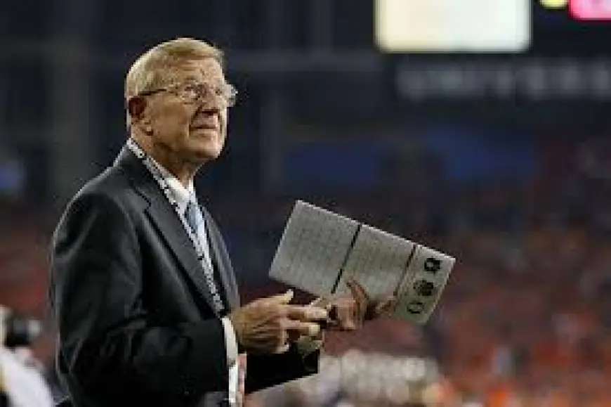 Legendary college football coach Lou Holtz in hospice care: latest
