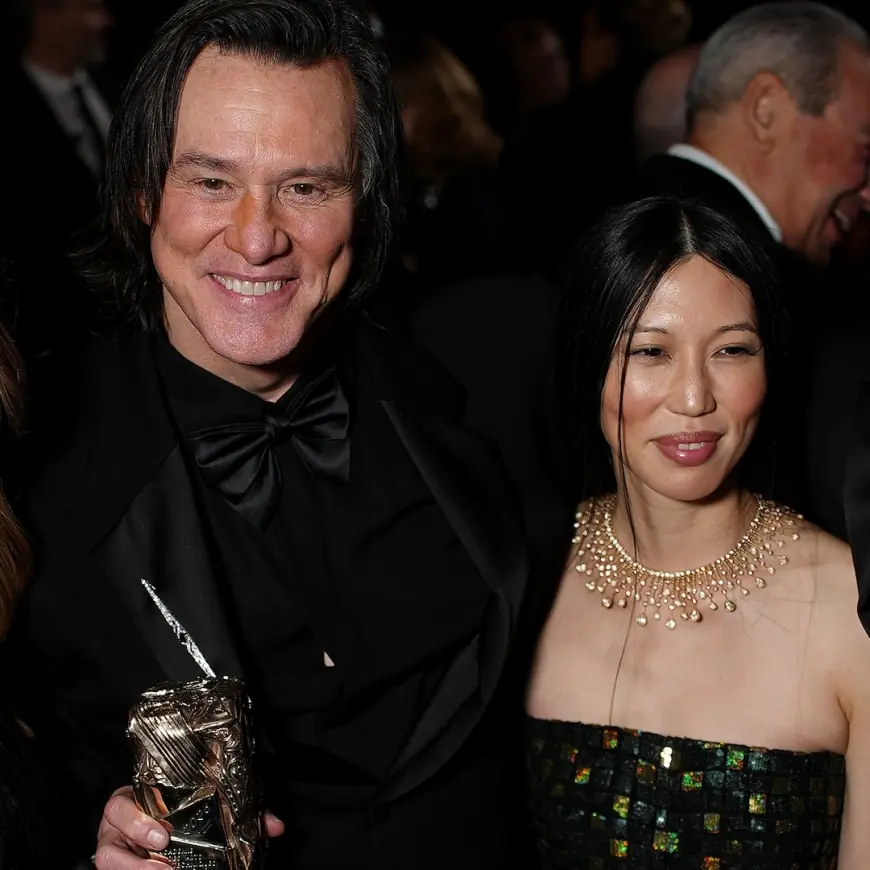 Jim Carrey 2026: jim carrey 2026 Confirms Romance, Sparks Controversy
