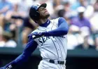 Ken Griffey Jr vs. credentialed photographers: what viral WBC photos reveal