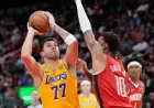 Lakers Dominate Rockets, Claim Sixth Straight Victory