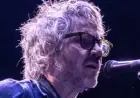 Jeff Tweedy Covers Beck, Nilsson at L.A.’s Belasco During Tour