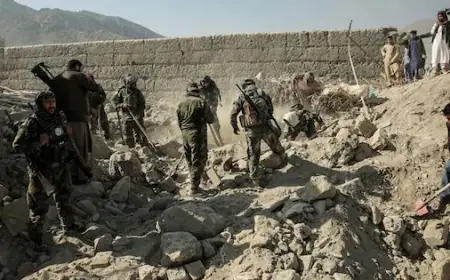 Pakistan Afghanistan War Escalates After Cross-Border Strikes and “Open War” Warning