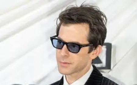 Mark Ronson remembers Amy Winehouse as mark ronson accepts Outstanding Contribution at BRIT Awards