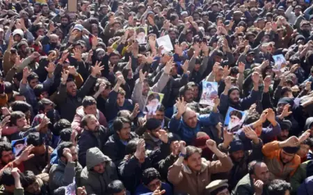 Eight Killed in Pro-Iran Protest at US Consulate in Karachi