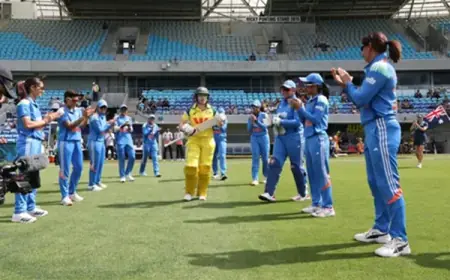 Indian Women Cricketers Honor Healy with Guard of Honour