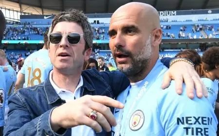 Noel Gallagher accepts Songwriter of the Year amid divided crowd